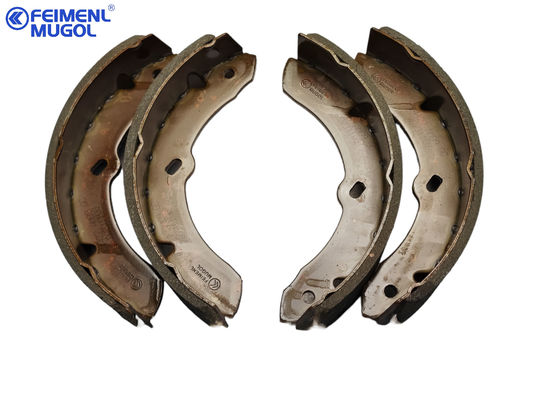Harga yang bagus 8-97035085 Isuzu Truck Brake Parts NKR55 4JB1 100P 600P Sepatu rem depan 8970350851 on line