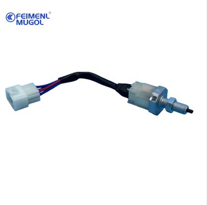 kualitas Sakelar Lampu Rem Kinerja Tinggi DN1-13480-AA kompatibel dengan kendaraan Shunda dan Kaiyun, aktivasi sinyal rem yang andal pabrik